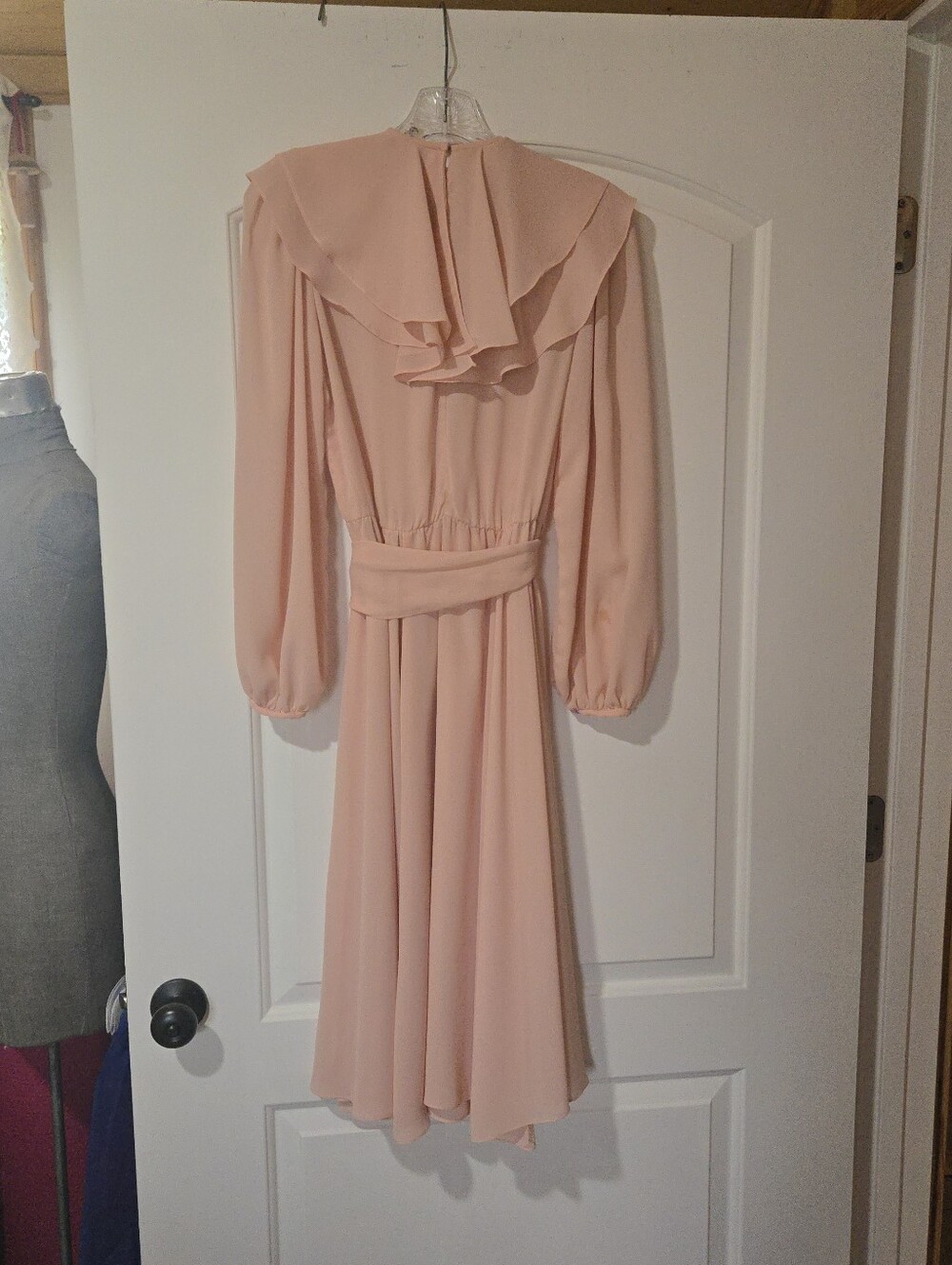 Vintage 1960s? Union Made Pink Ruffle Flower Front Tie-Waist Dress, SIZE S? - Picture 14 of 16